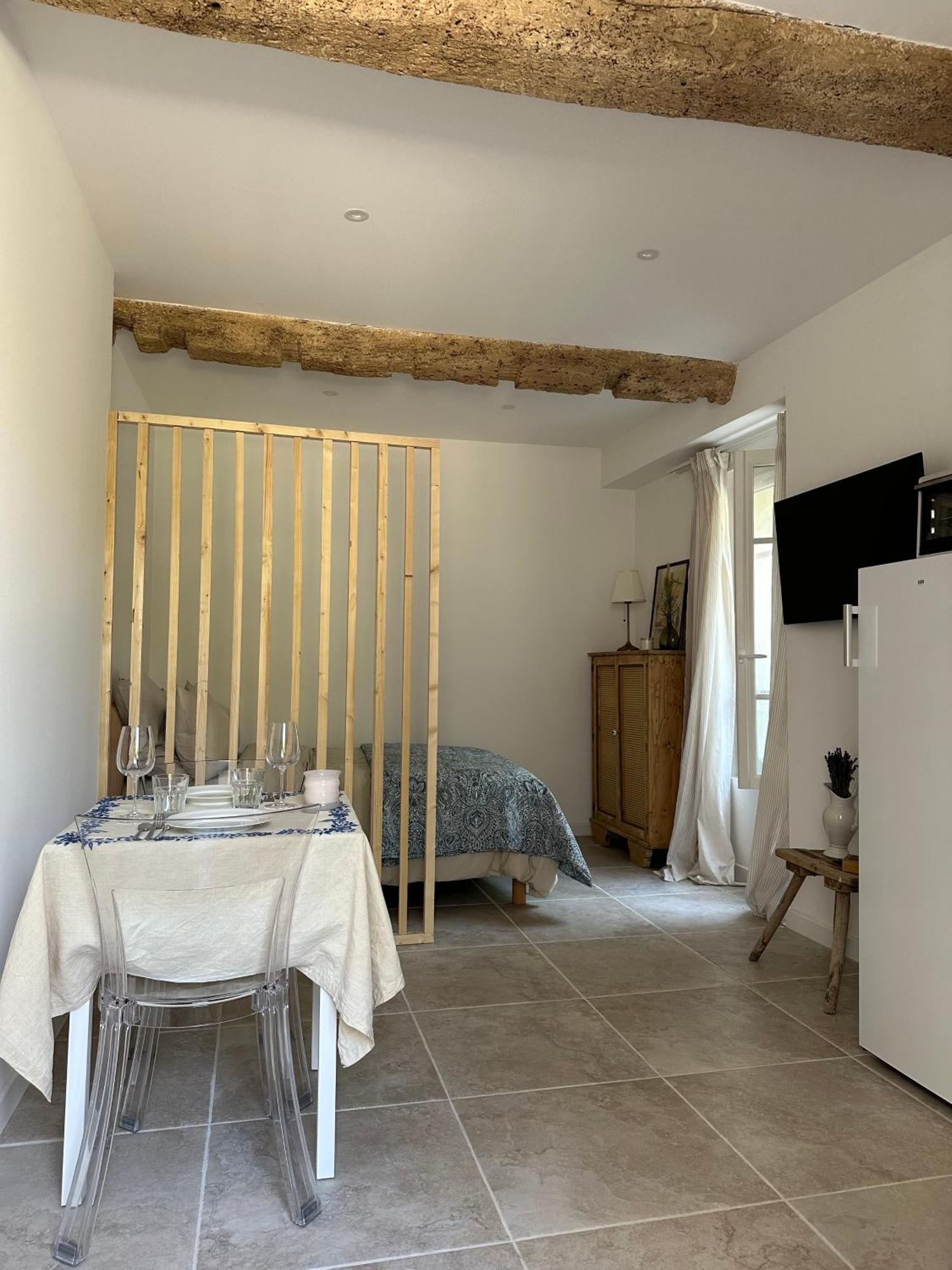 Studio Centre Ville La Toscane Л'Іль-сюр-ла-Сорг Екстер'єр фото