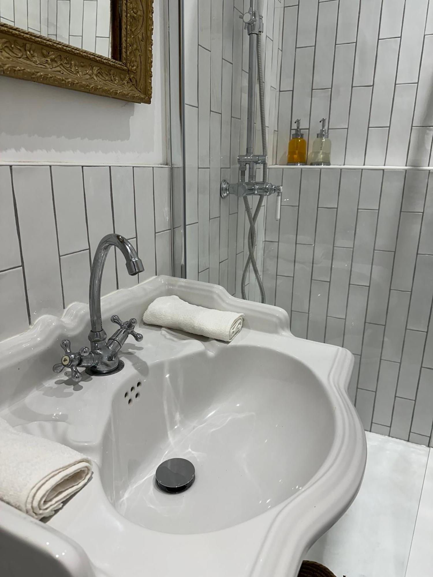 Studio Centre Ville La Toscane Л'Іль-сюр-ла-Сорг Екстер'єр фото