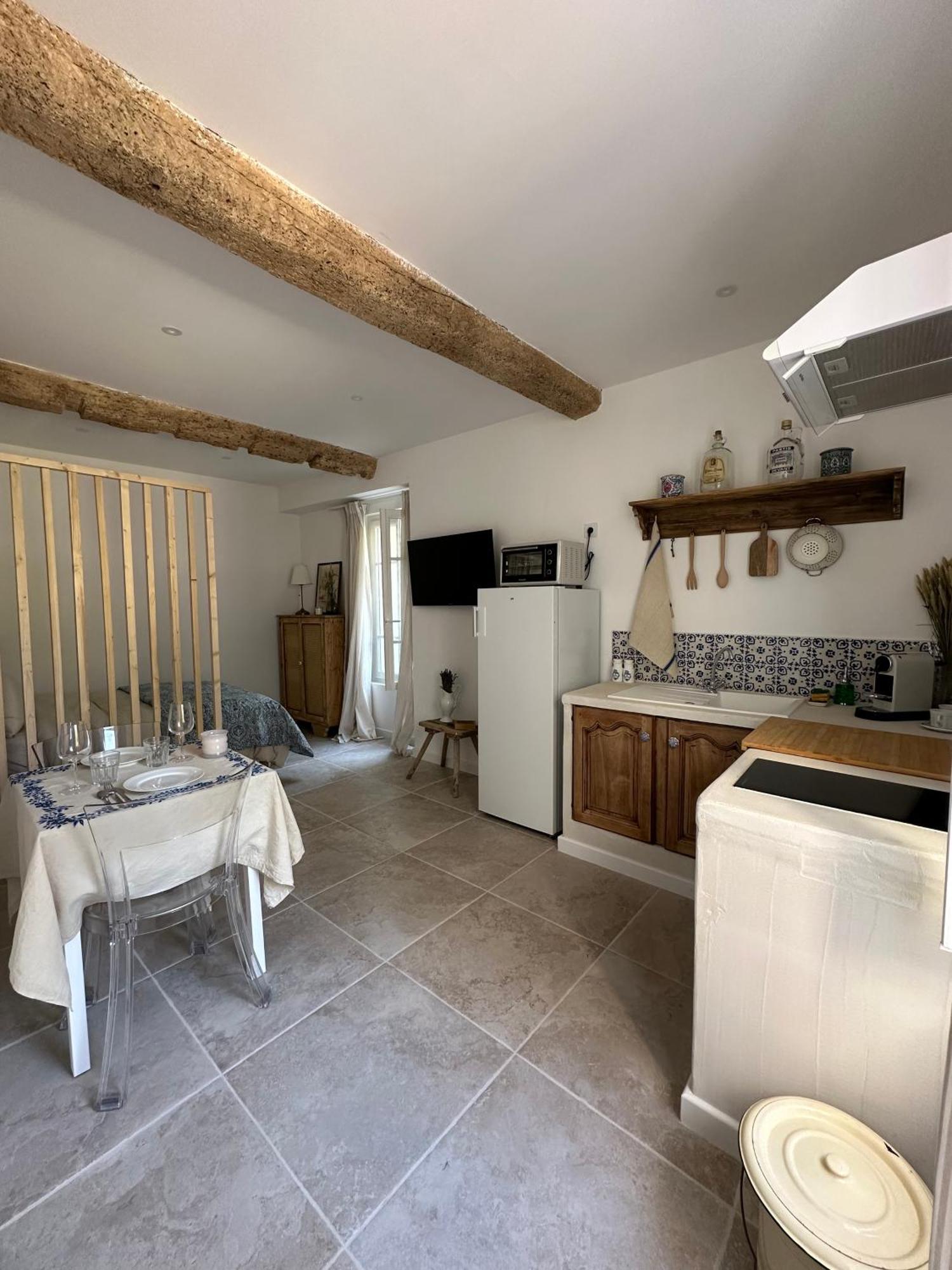 Studio Centre Ville La Toscane Л'Іль-сюр-ла-Сорг Екстер'єр фото